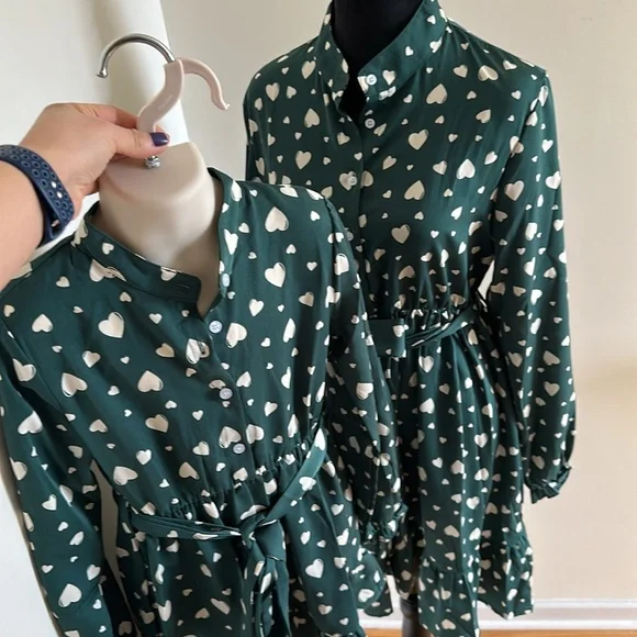 Mommy and Me dress set Women’s size M toddler size 5T - Picture 4 of 4